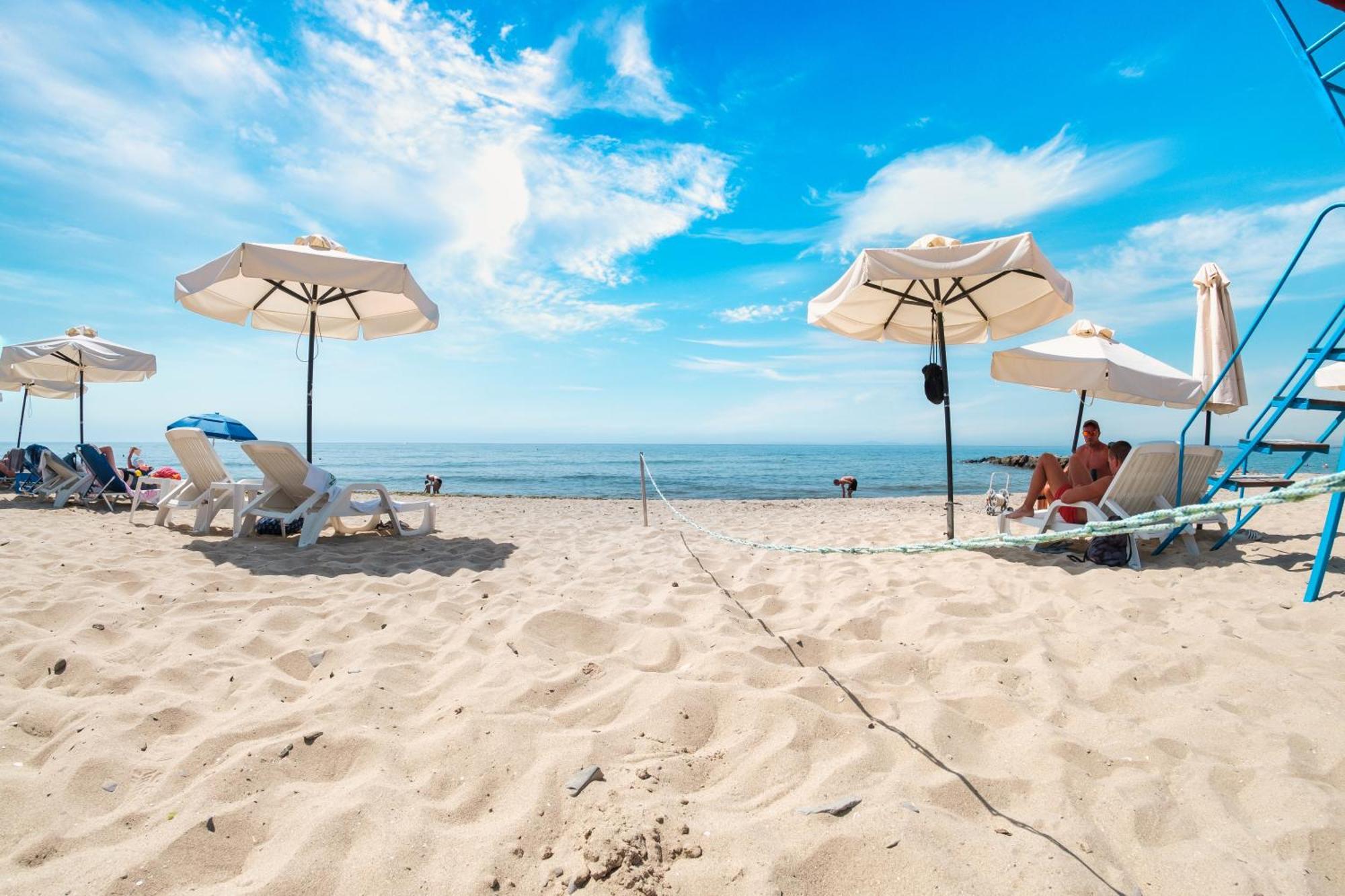 Privilege Fort Beach Apartments Sveti Vlas Eksteriør billede