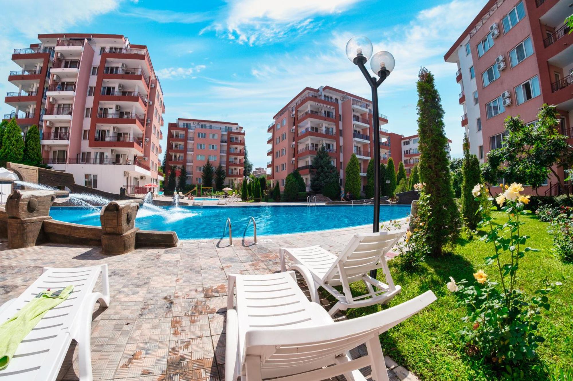 Privilege Fort Beach Apartments Sveti Vlas Eksteriør billede