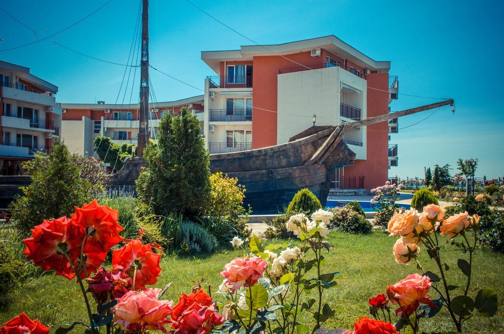 Privilege Fort Beach Apartments Sveti Vlas Eksteriør billede