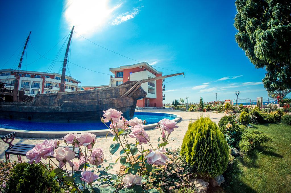 Privilege Fort Beach Apartments Sveti Vlas Eksteriør billede