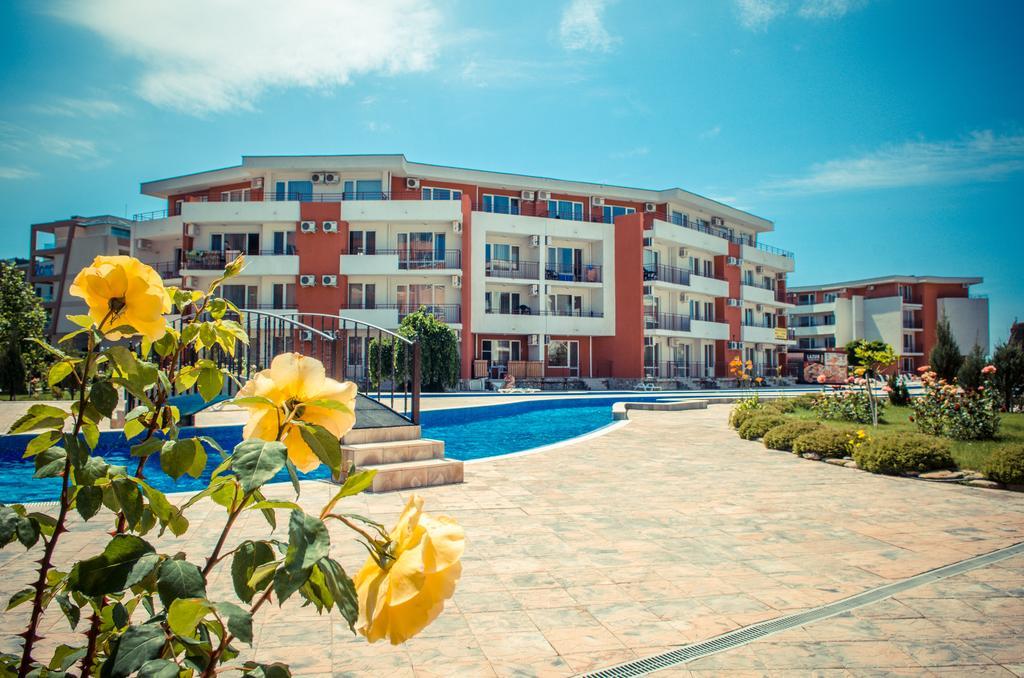 Privilege Fort Beach Apartments Sveti Vlas Eksteriør billede