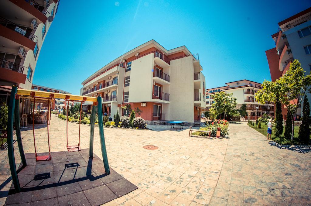 Privilege Fort Beach Apartments Sveti Vlas Eksteriør billede