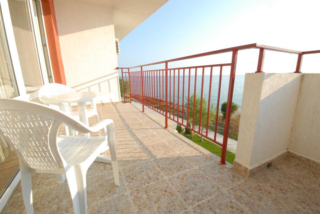 Privilege Fort Beach Apartments Sveti Vlas Eksteriør billede